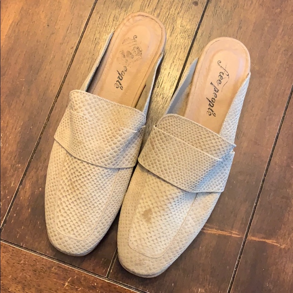 BRAND NEW FREE PEOPLE mules